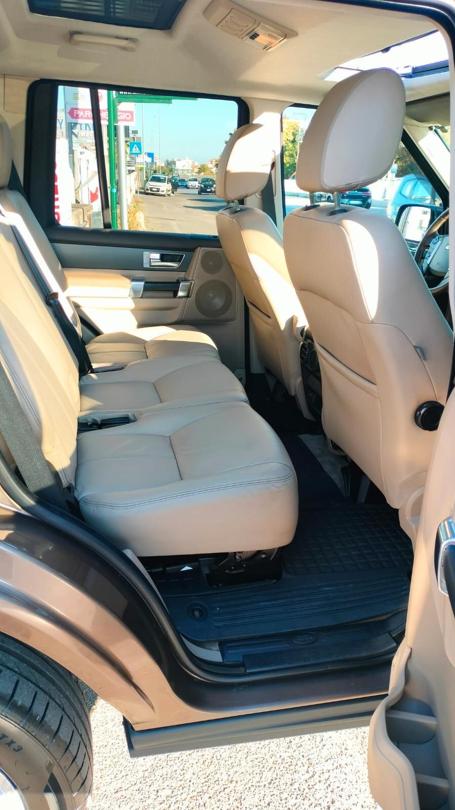 Land Rover Discovery 4 3.0 TDV6 HSE