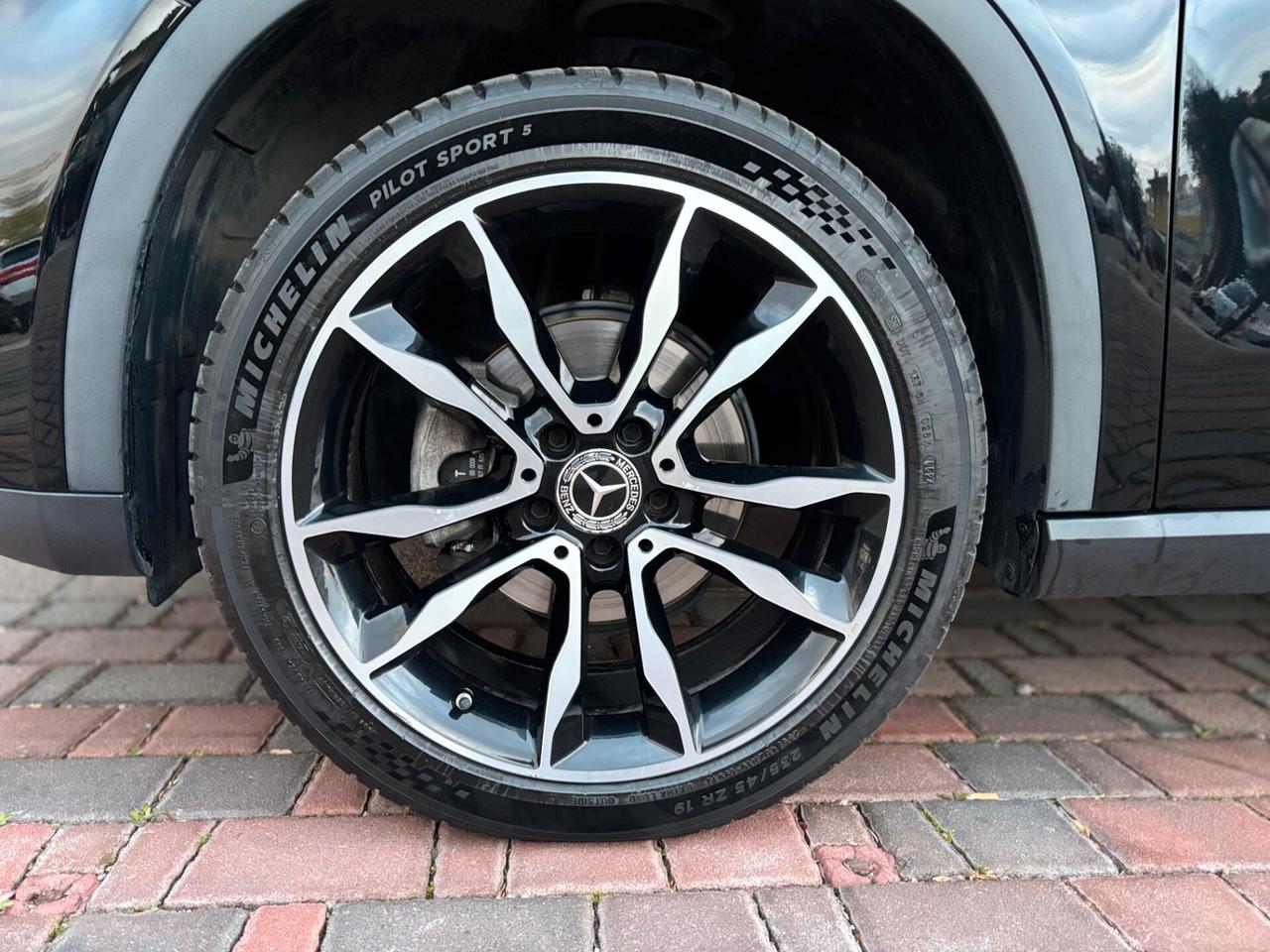 Mercedes GLA Night Edition