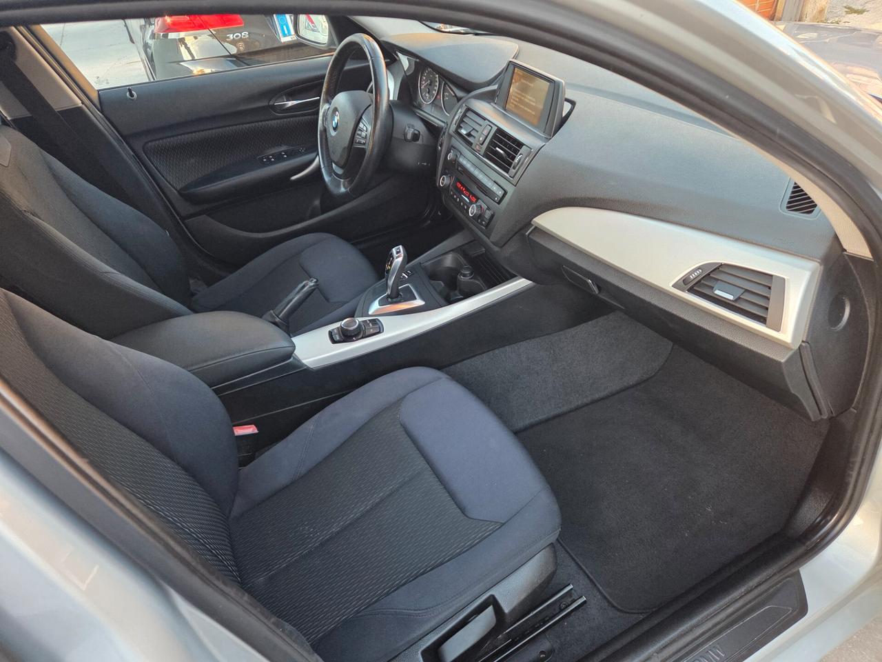 Bmw 118 118d 5p. Urban