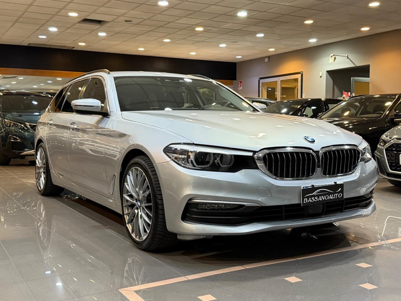 Bmw 520 G31Touring 520d xdrive Luxury GANCIO TRAINO !