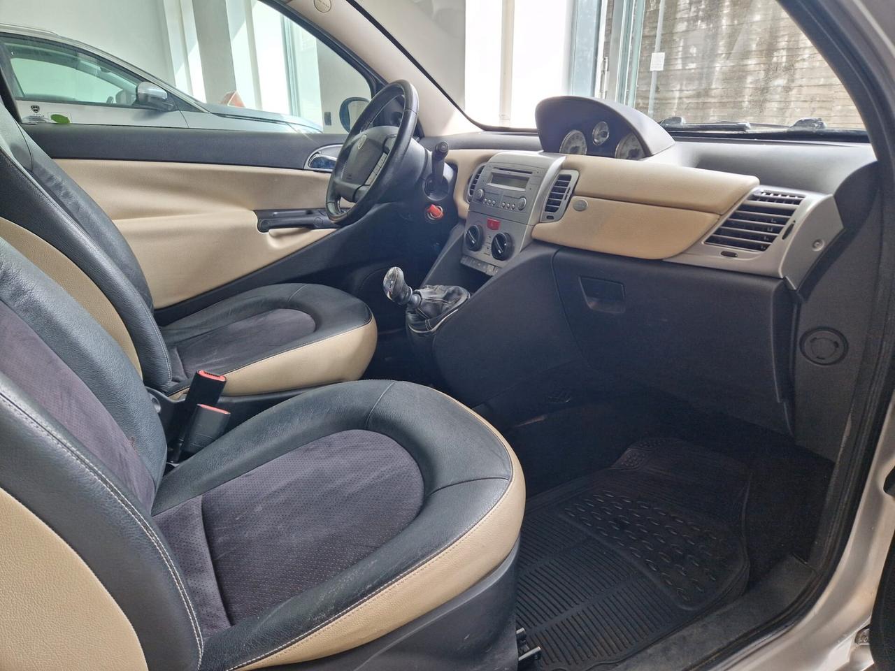 Lancia Ypsilon 1.4 Elle Ecochic GPL