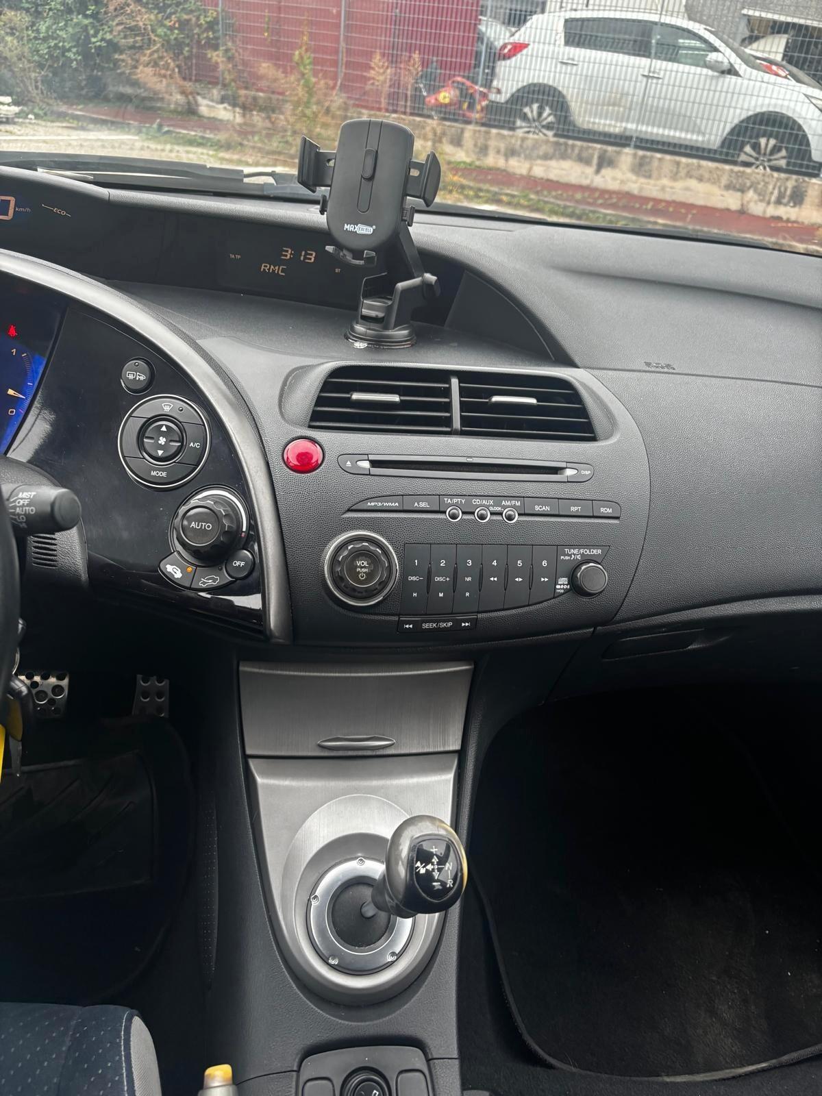 Honda Civic 1.8 i-VTEC 5p. Exec. LH i-P i-Sh AUTOMATICA