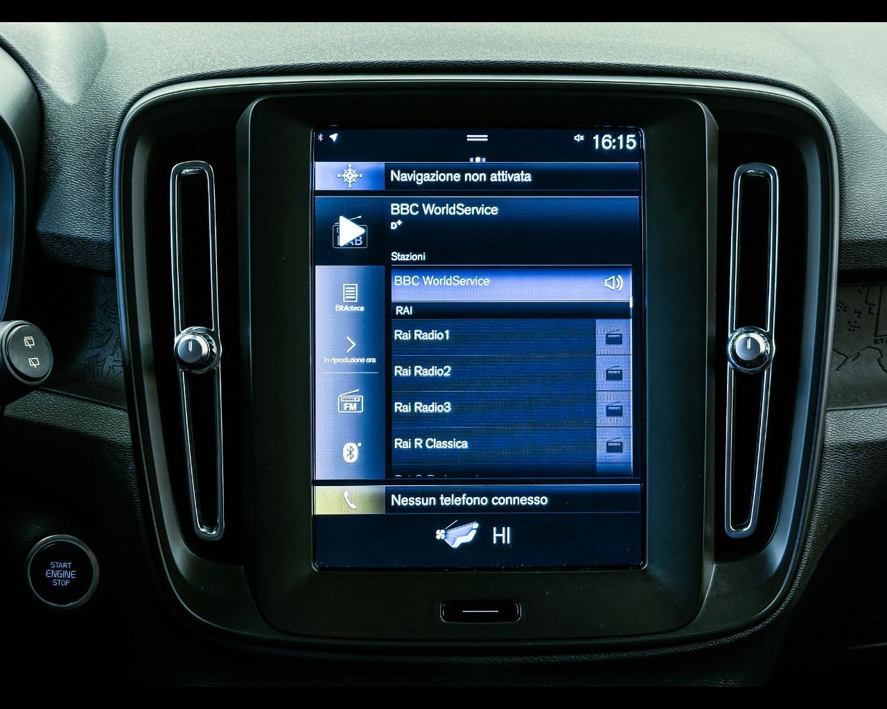 VOLVO XC40 (2017-->) - XC40 T2 Essential