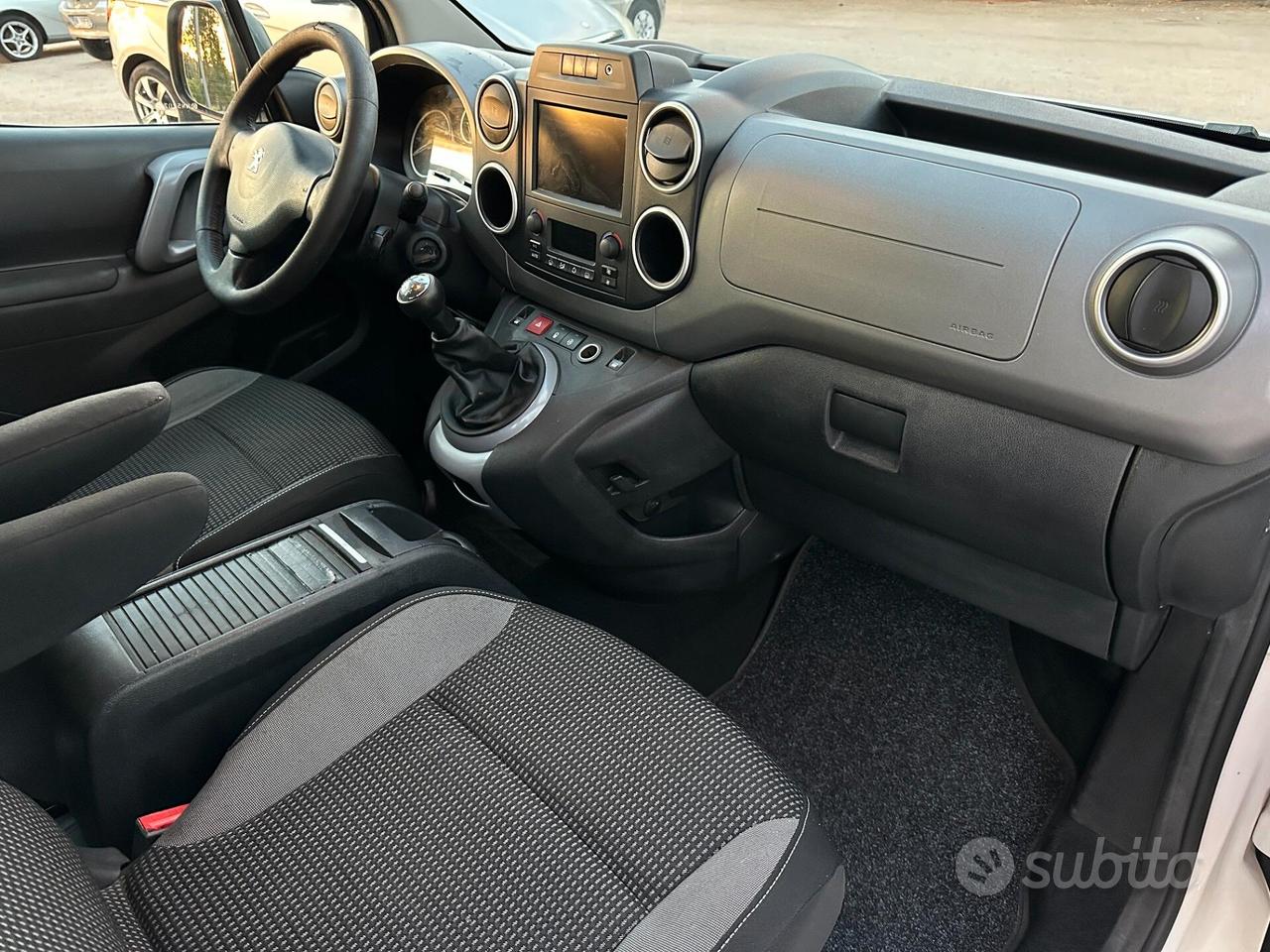 Peugeot Partner 1.6HDi Pianale ribassato Disabili