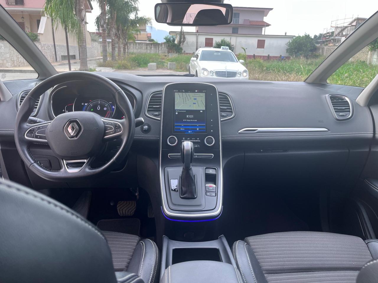 Renault Grand Scenic dCi 8V 110 CV EDC Energy Intens