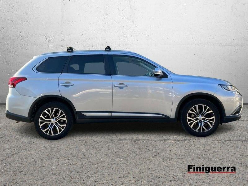 Mitsubishi Outlander 2.2 DI-D 4WD Instyle 7p.