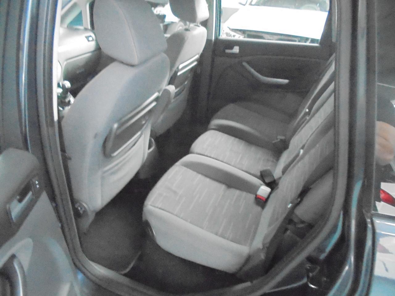 Ford Focus C-Max 1.6 TDCi (90CV)