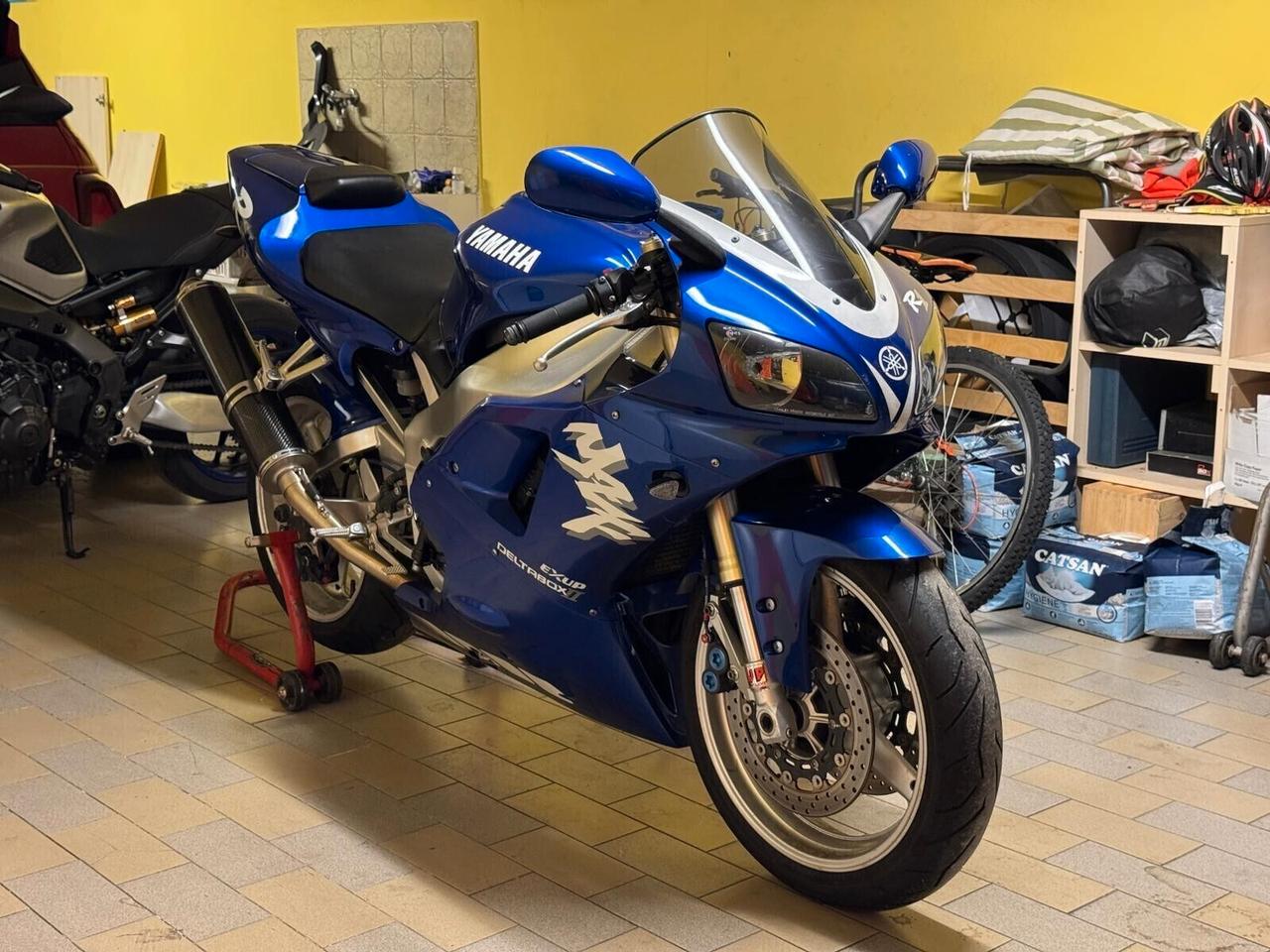 Yamaha YZF R1