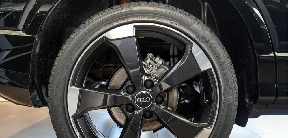 Audi Q2 35 TFSI S tronic Business