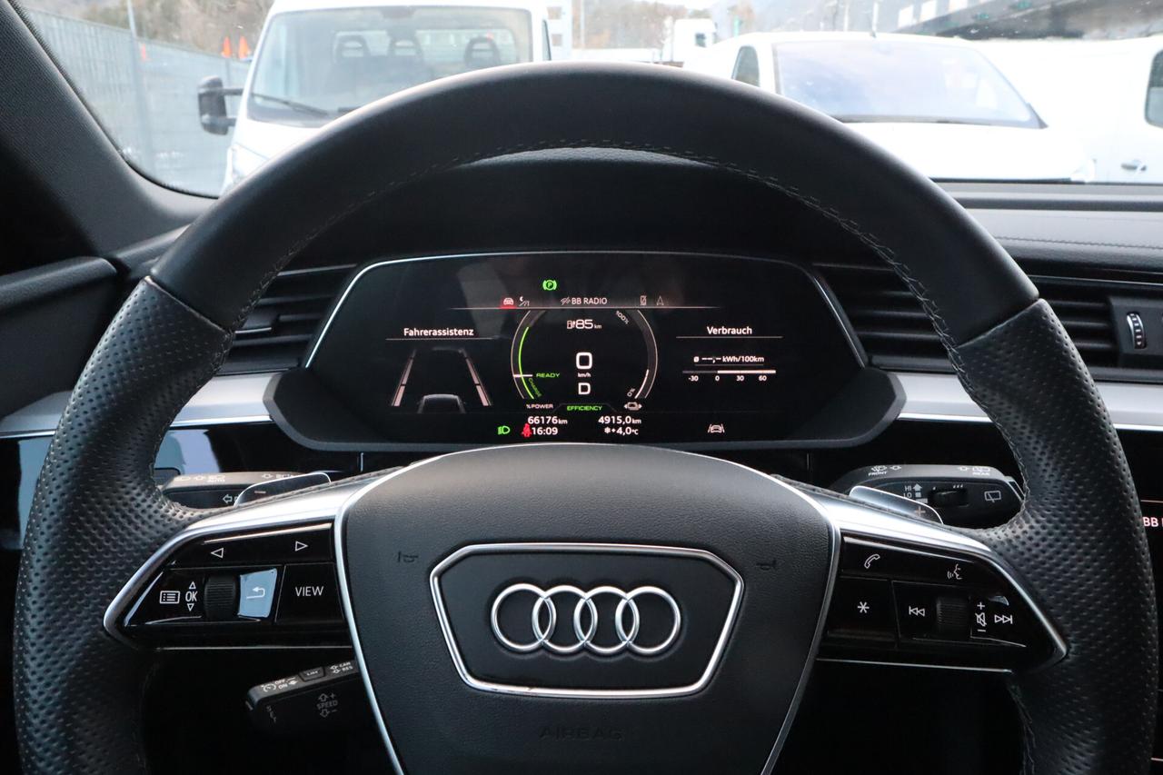 Audi e-tron E TRON 55 QUATTRO S-LINE MATRIX HEAD UP