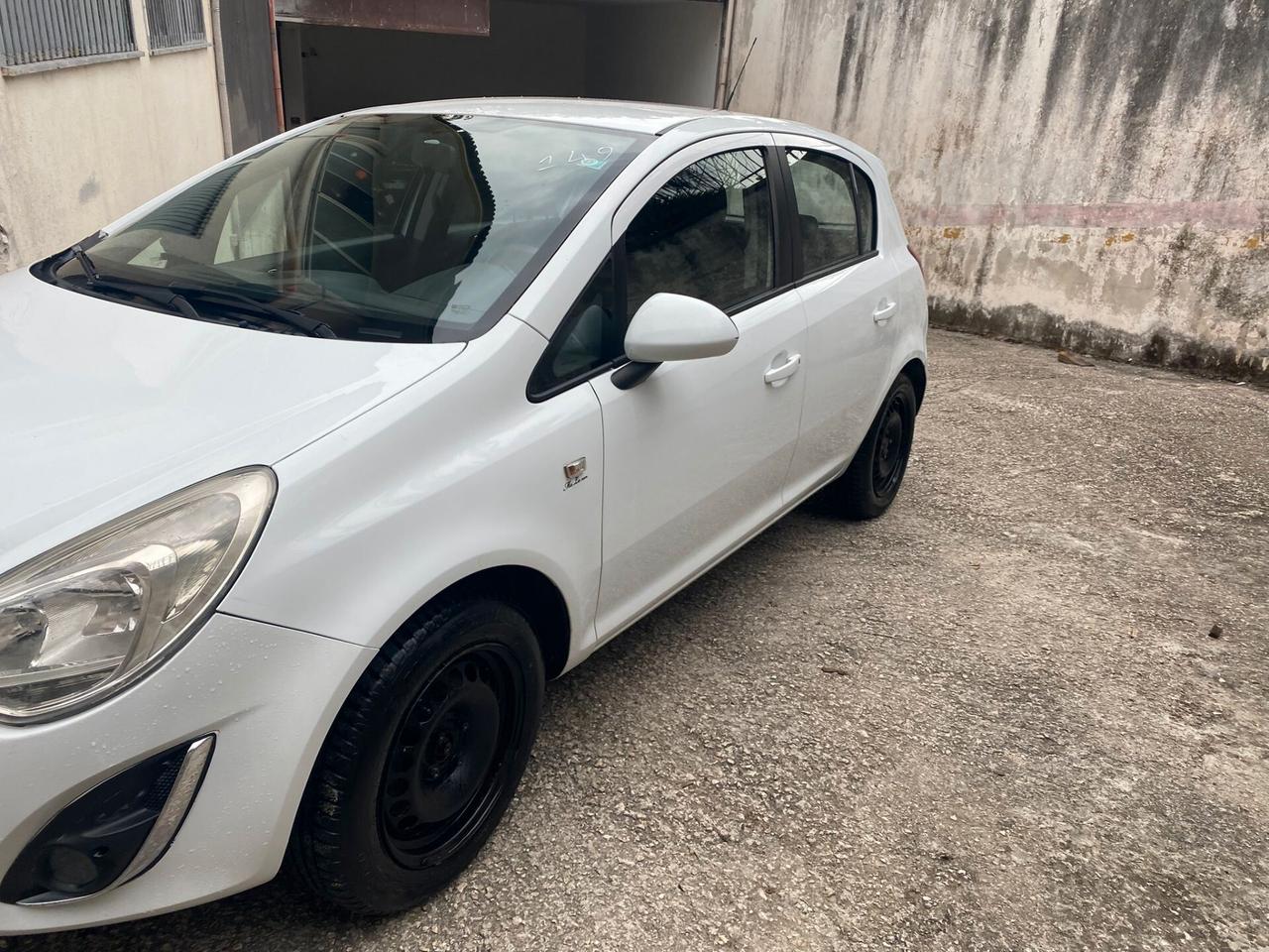 Opel Corsa 1.3cc diesel (PRIVATO)-2012