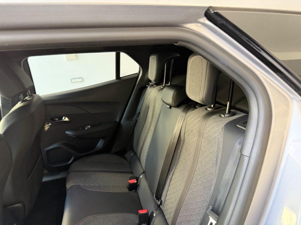 Peugeot 2008 PureTech 130 S&S EAT8 Allure da €229,00 mensili