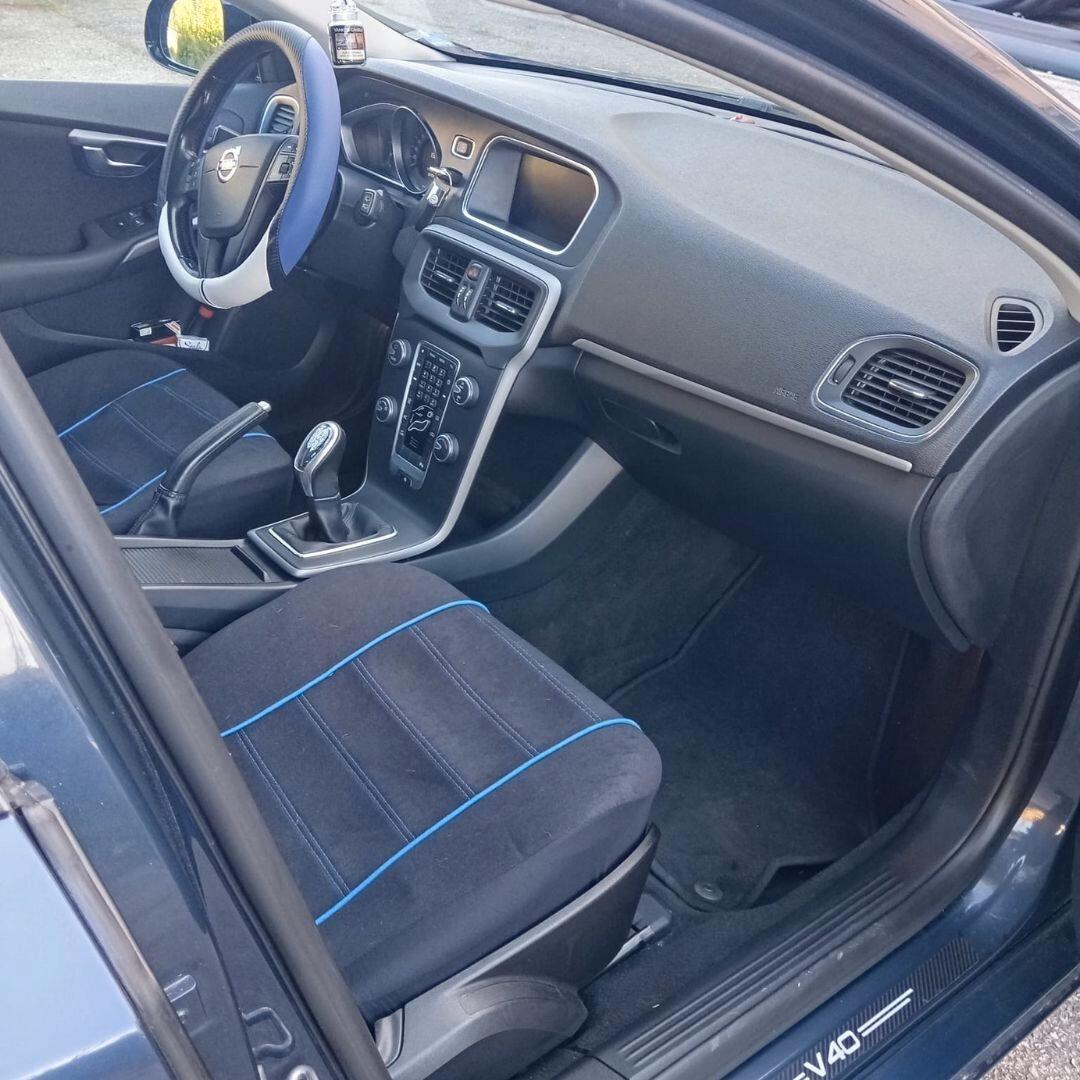 Volvo V40 1.6 diesel *LEGGI INFO*