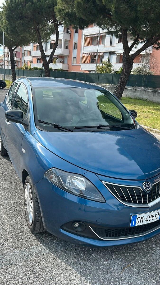 Lancia Ypsilon 1.0 FireFly 5 porte S&S Hybrid Alberta Ferretti