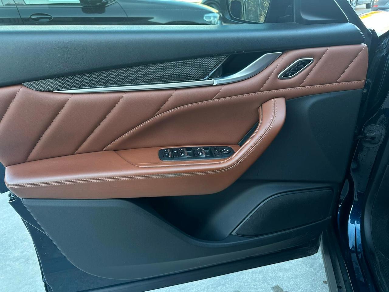 Maserati Levante MHEV 330 CV AWD GT - Tetto apribile