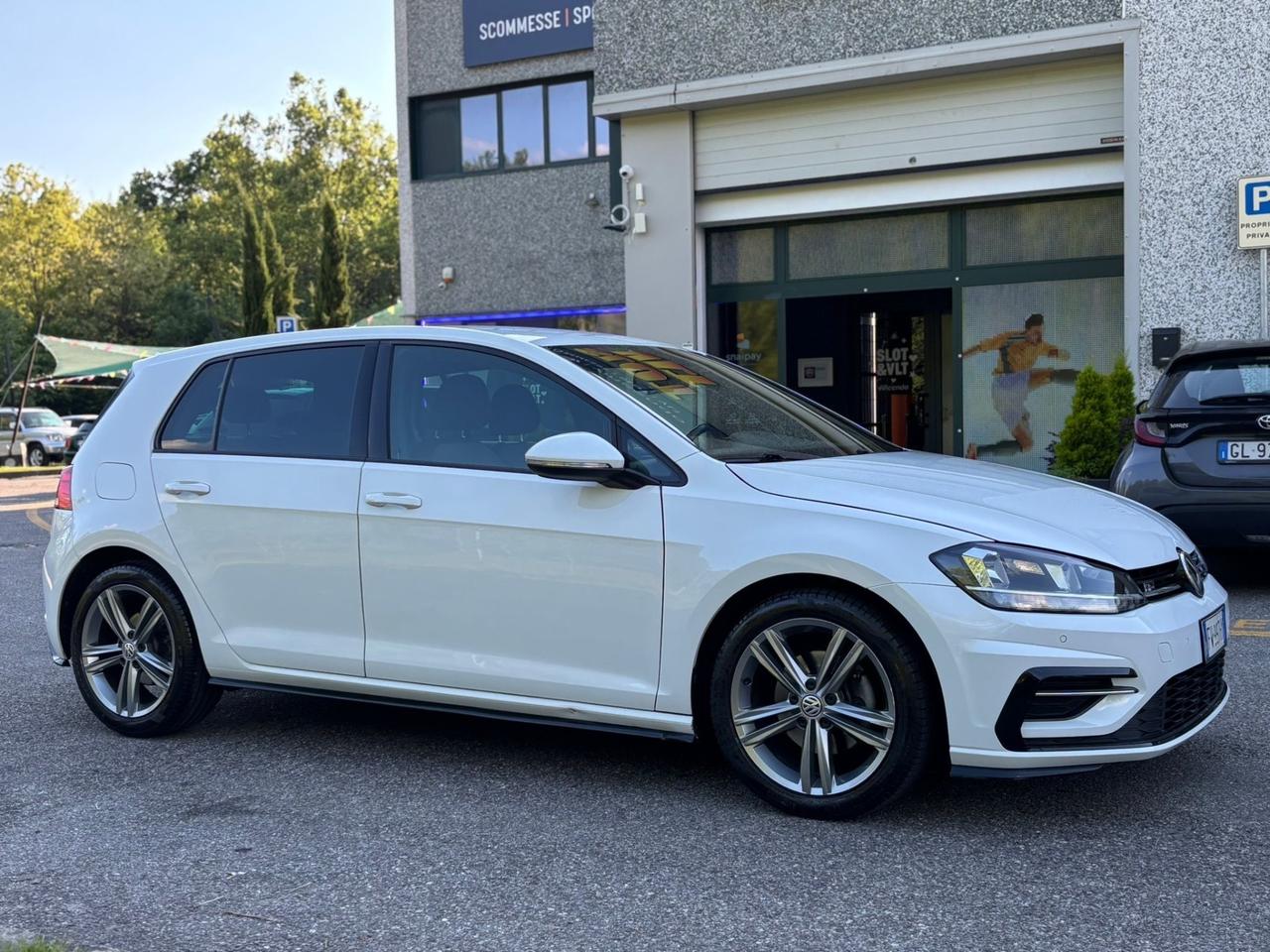Volkswagen Golf 1.5 TSI R-LINE DSG 5p. Sport BlueMotion Technology