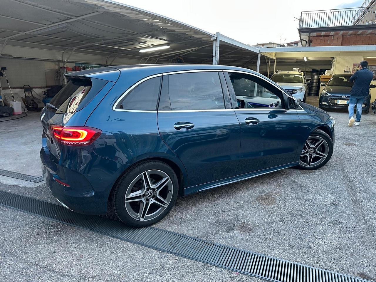 ELEGANZA DISARMANTE! B180 AMG STRAFULL/MOZZAFIATO