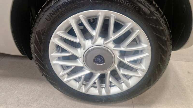 Lancia Ypsilon 1.2 69 CV S&S Gold