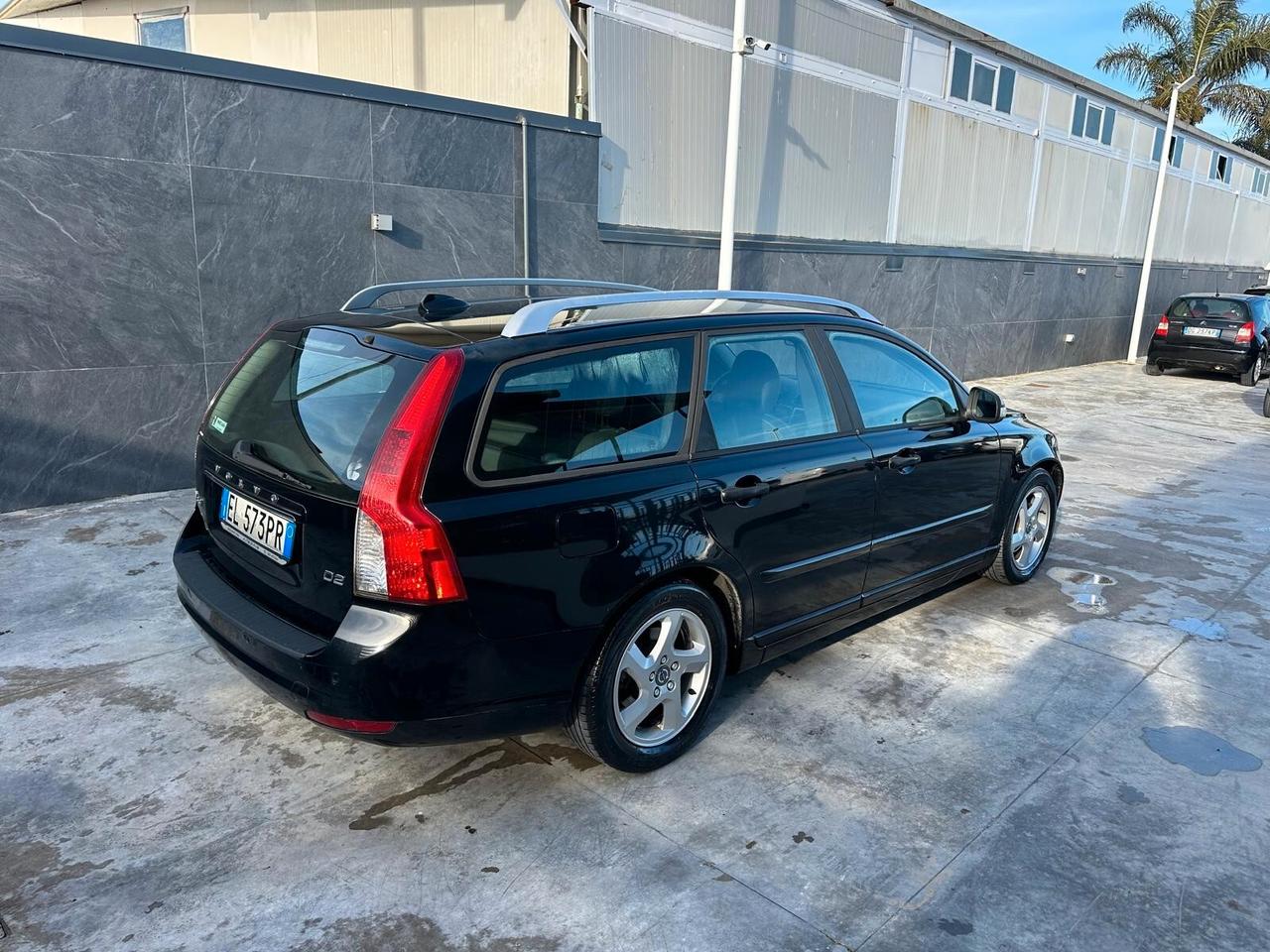Volvo V50 D2 R-design 1.6 DIESEL 115 CV