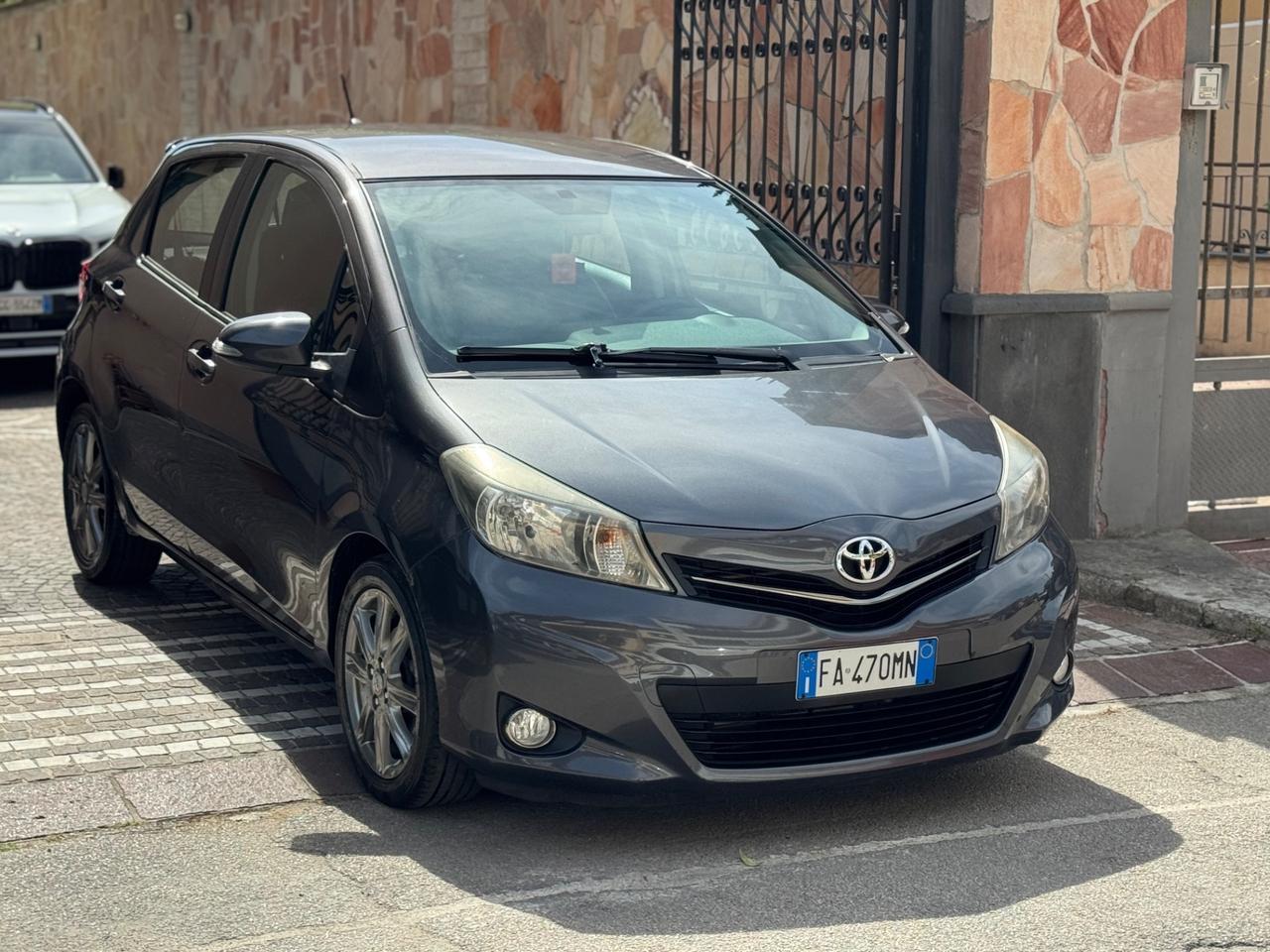 Toyota Yaris 1.4 D-4D 5 porte Lounge AUTOMATICA