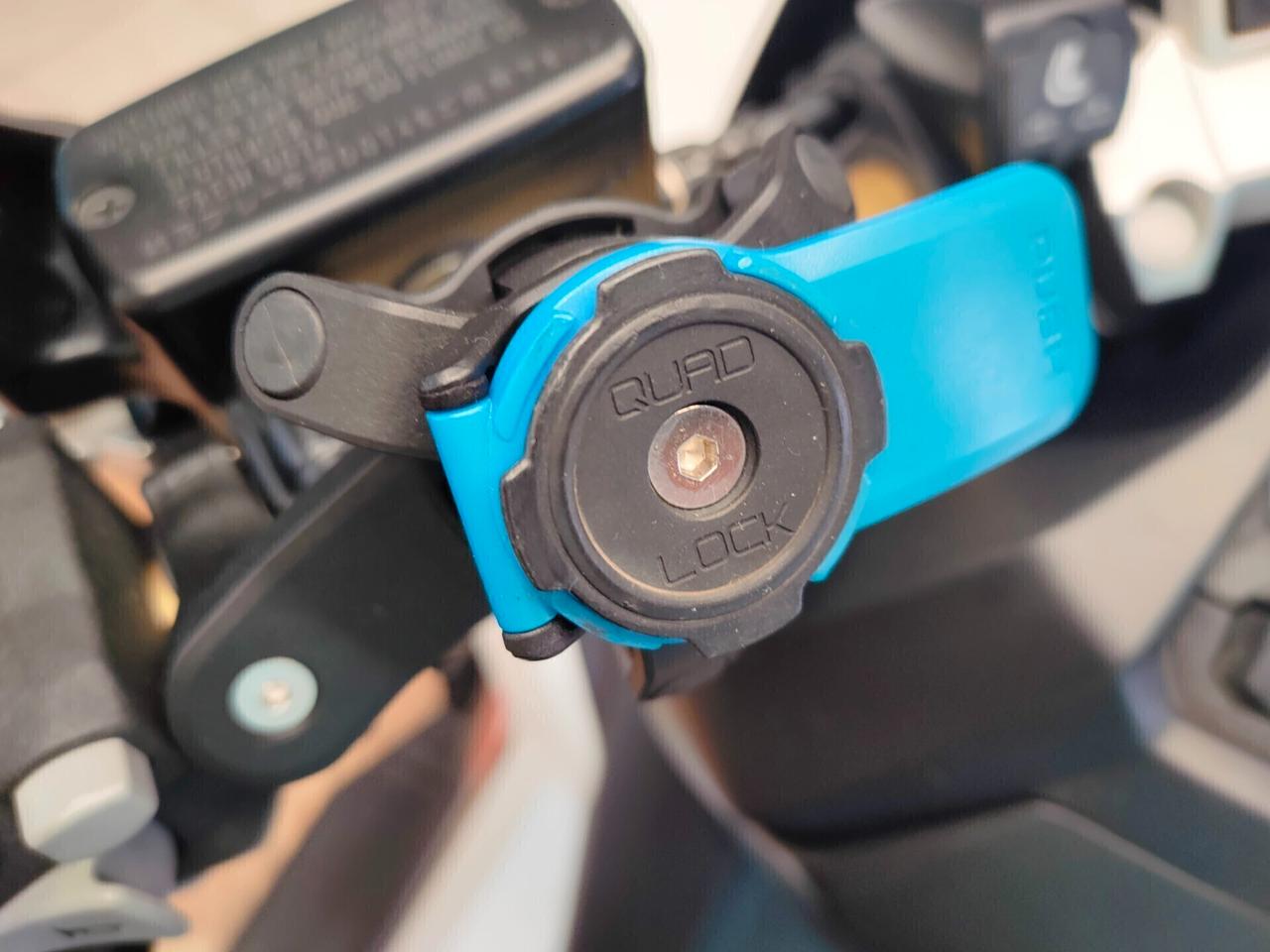 Honda X-ADV 750 con livrea Tricolour HRC