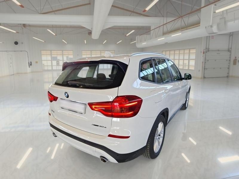 BMW X3 xDrive 30e Business Advantage Autom.