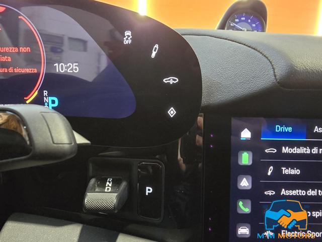 PORSCHE Taycan 4S Performance