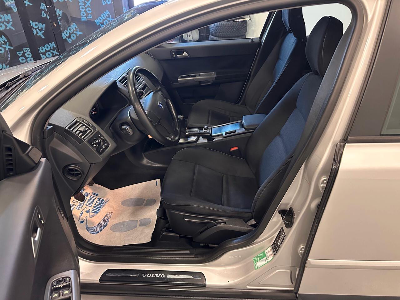 VOLVO S 40 BERLINA 1.6 BENZINA