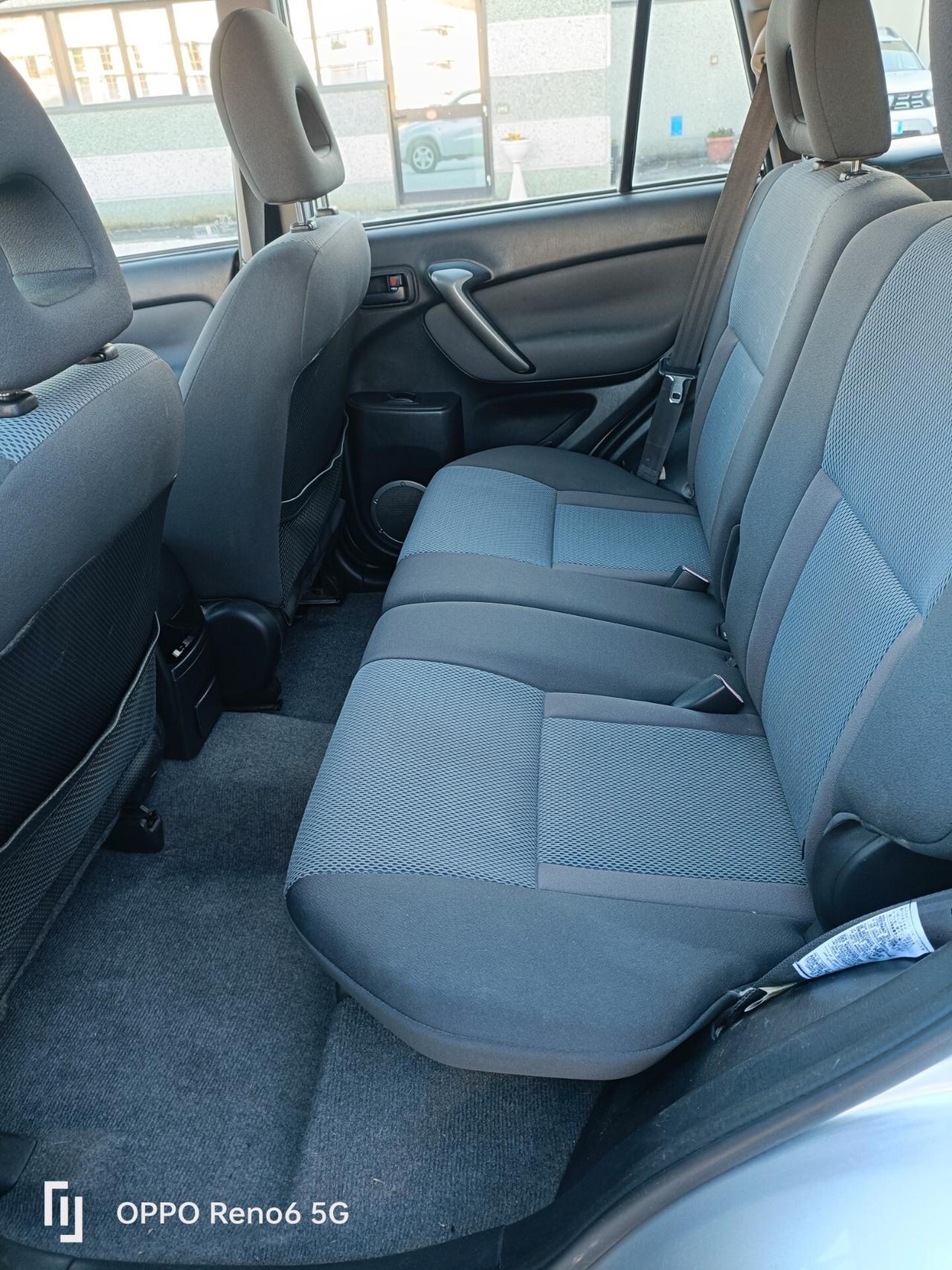 Toyota RAV 4 RAV4.com 2.0 Tdi D-4D cat 5 porte