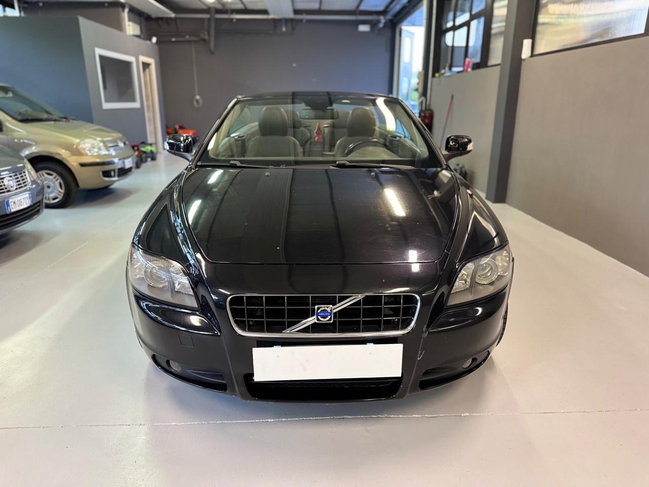Volvo C70 2.4 D5 20V Momentum