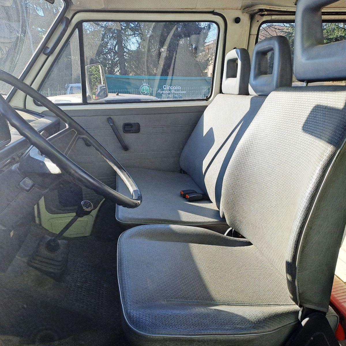 VOLKSWAGEN Transporter T3 Furgone vetrato 3 posti