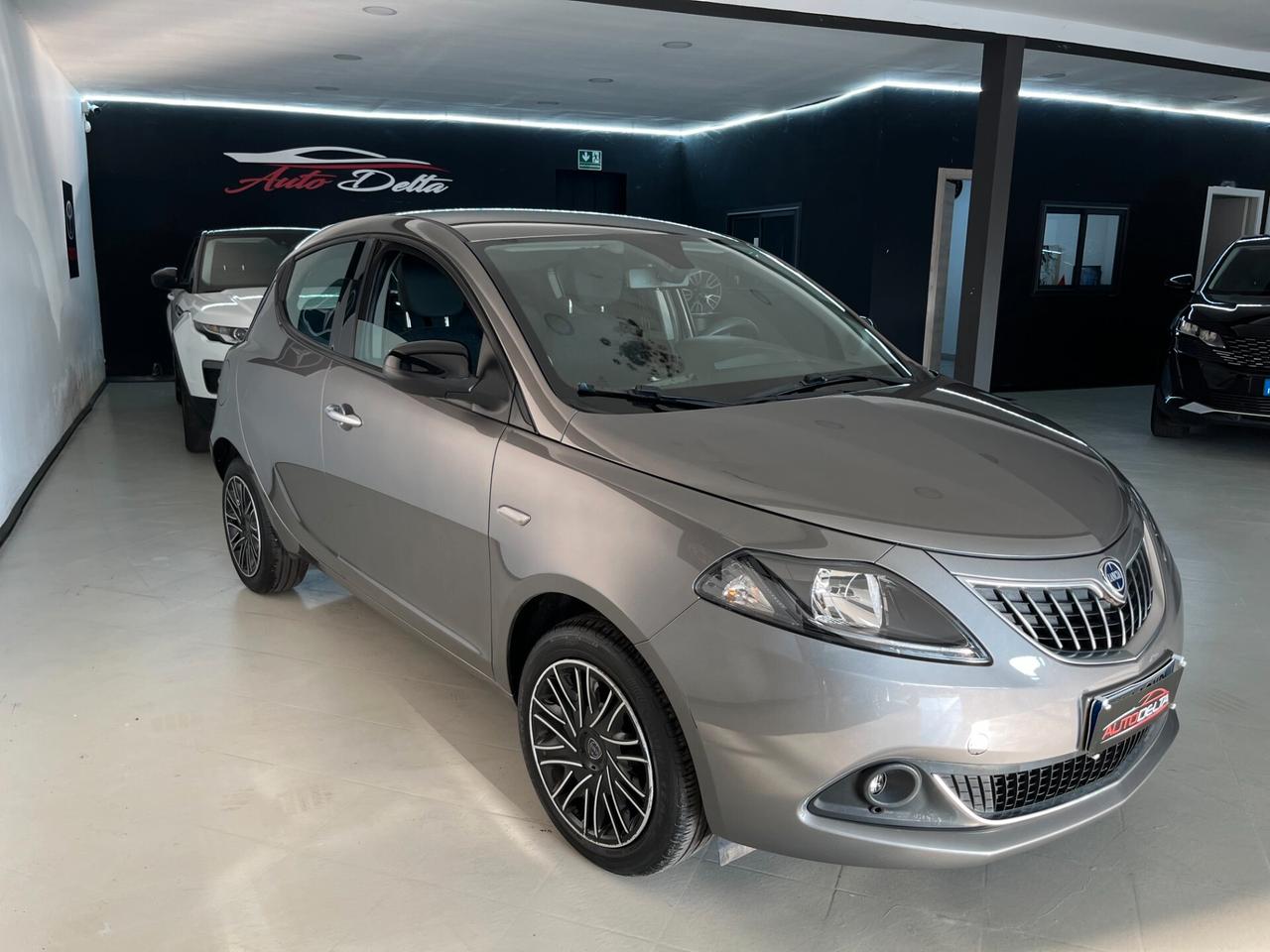Lancia Ypsilon 1.0 FireFly 5 porte S&S Hybrid Alberta Ferretti