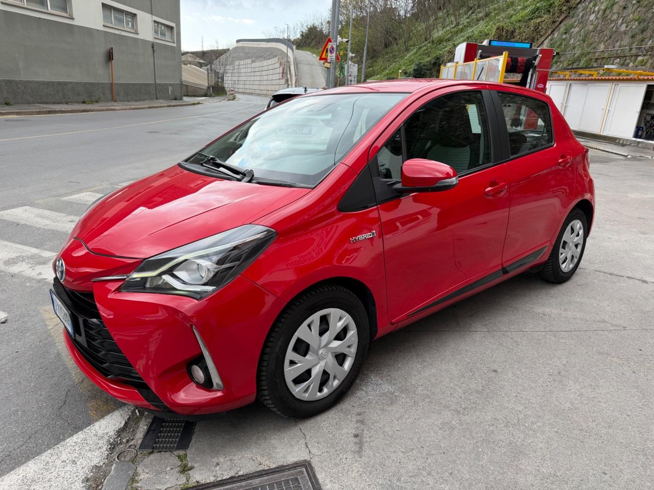 TOYOTA YARIS 1.5 HYBRID AUTOMATICO NEOPATENTATI
