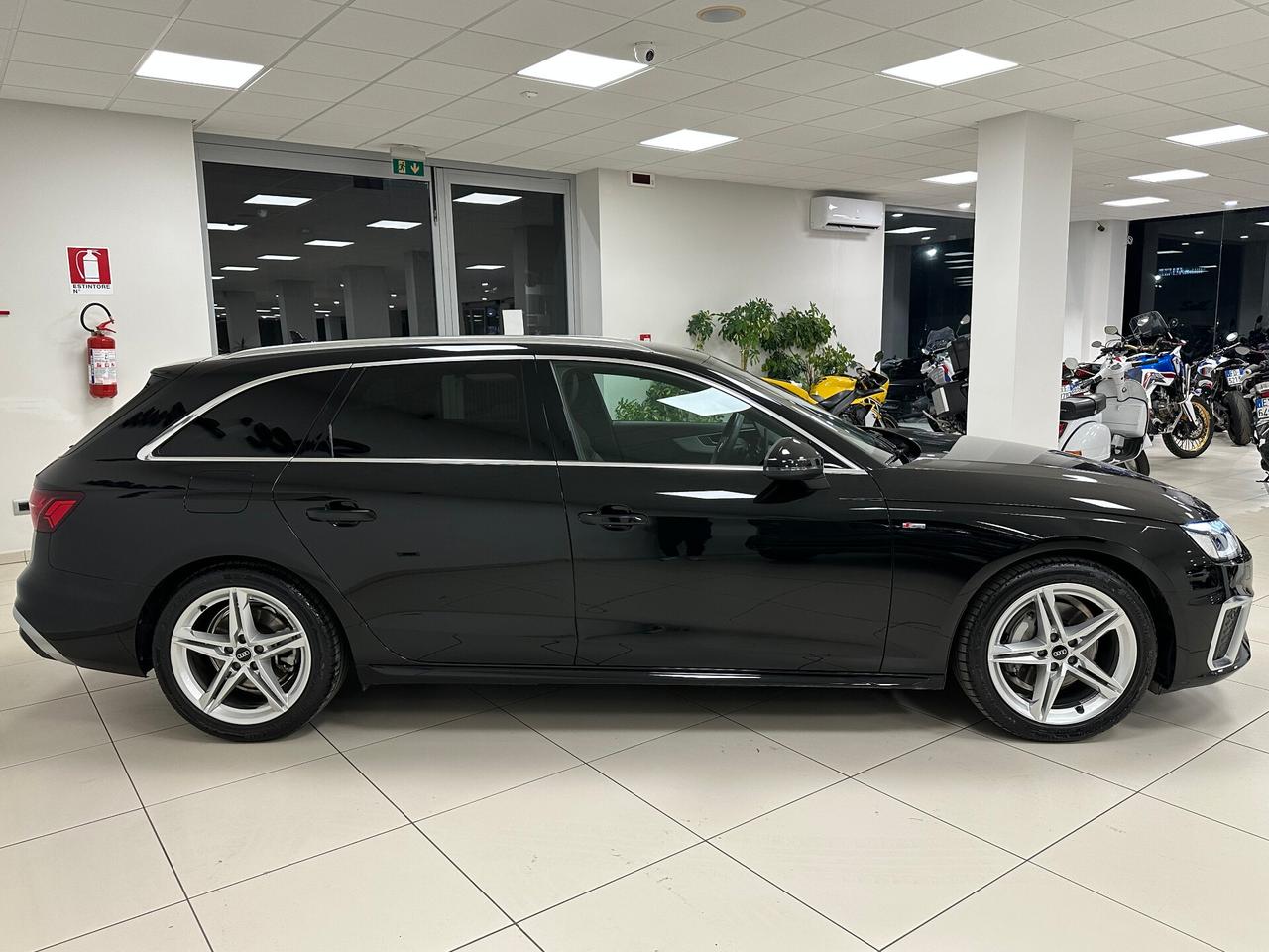 Audi A4 Avant 40 TDI quattro 204CV S tronic S-line edition 2024