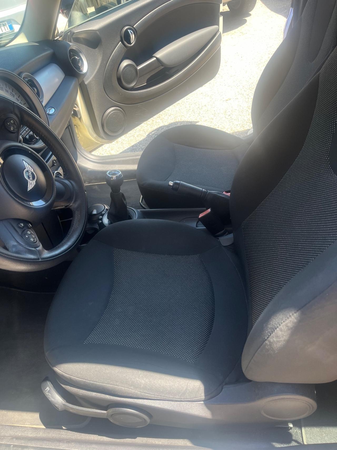 Mini 1.6 16V Cooper D