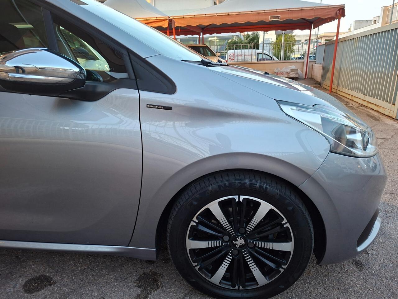 Peugeot 208 BlueHDi 100 S&S 5 porte Signature