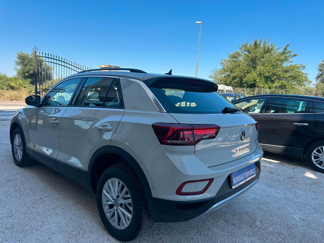 Volkswagen T-Roc 2.0 TDI 116cv 2023 Best Price
