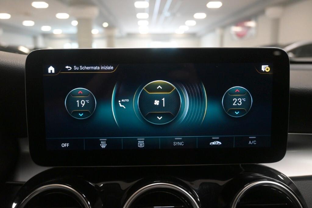 MERCEDES-BENZ GLC 200D 4MATIC 163CV AUTOMATIC BUSINESS SOLUTION ( FARI LED - PELLE - COCKPIT - NAVI PREMIUM - PARK ASSIST - TELECAMERA POST. - CERCHI 18 )