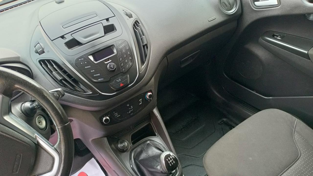 Ford Tourneo Courier 1.5 diesel pari al nuovo