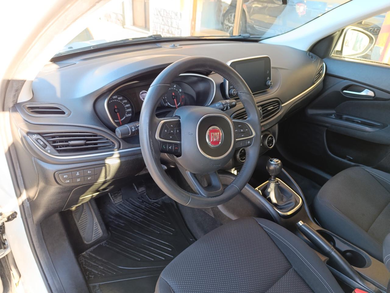 Fiat Tipo 1.4 5 porte Lounge Uniproprietario OK Neopatentati