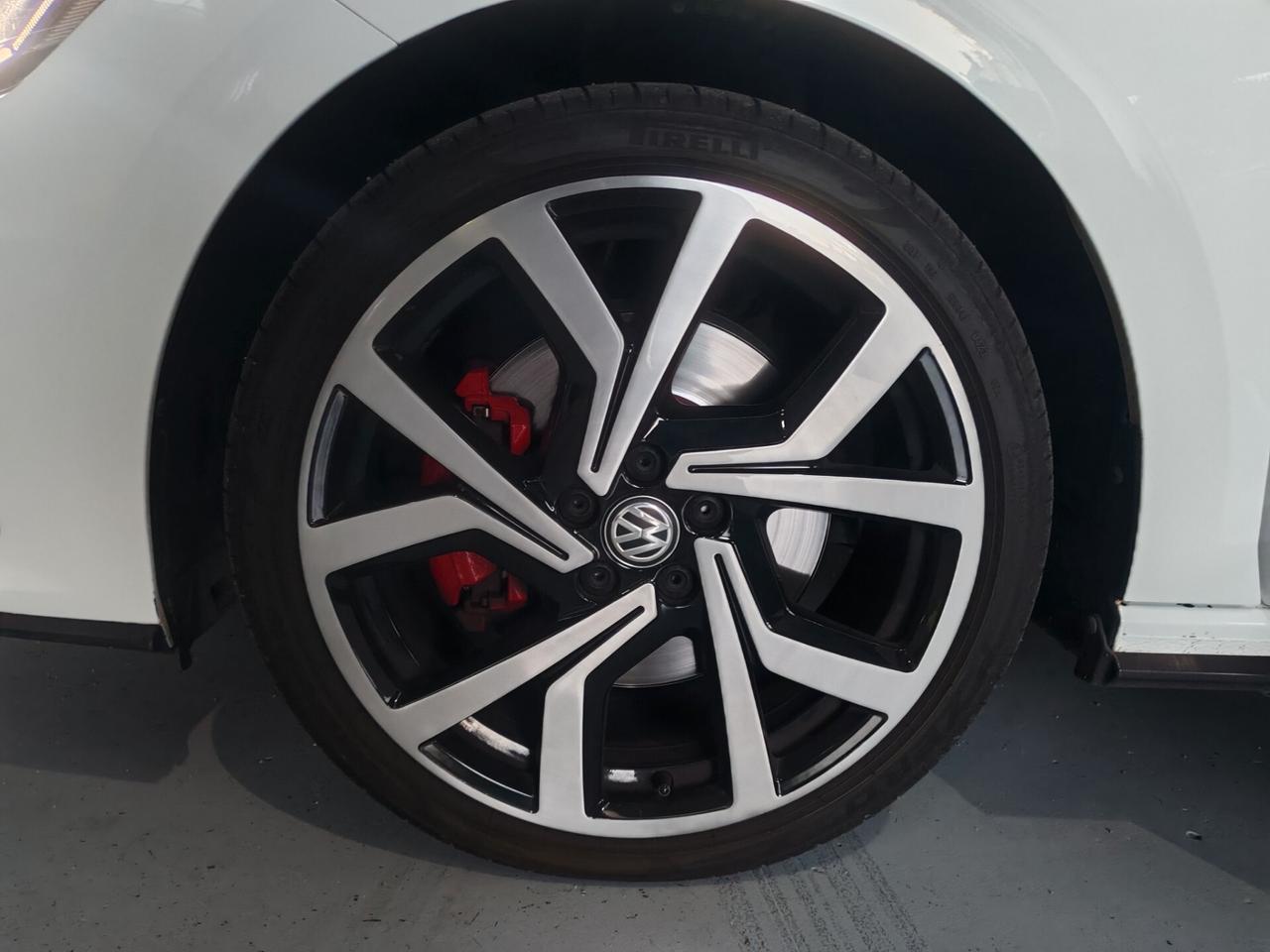 Volkswagen Polo 2.0 TSI DSG GTI BlueMotion Technology