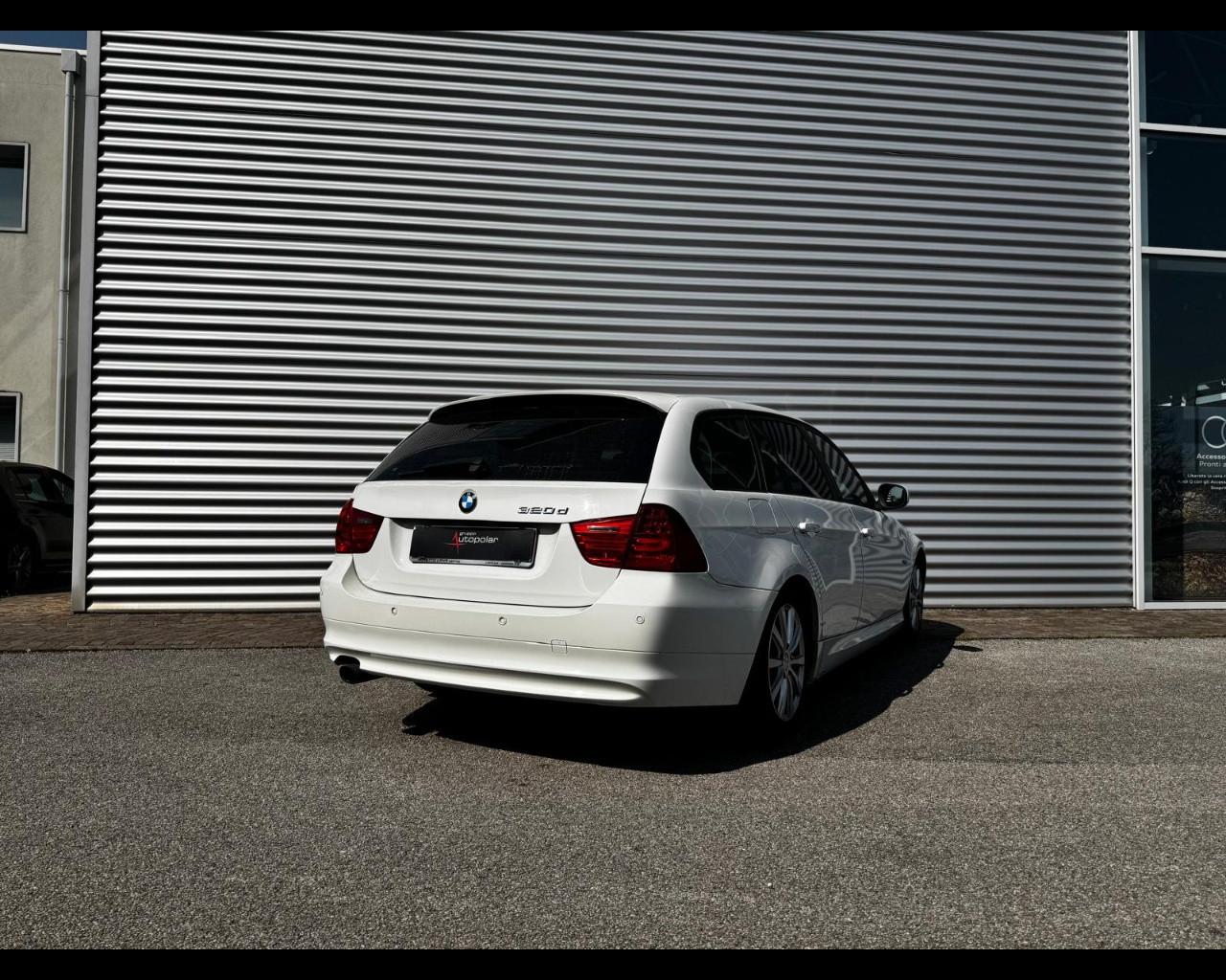 BMW 320D TOURING ATTIVA