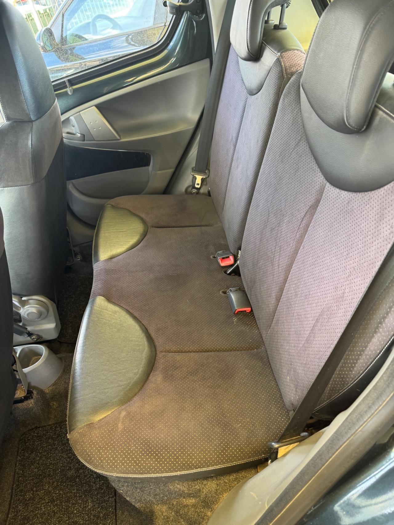 Toyota Aygo 1.0 12V VVT-i 5 porte Deep Ocean Connect