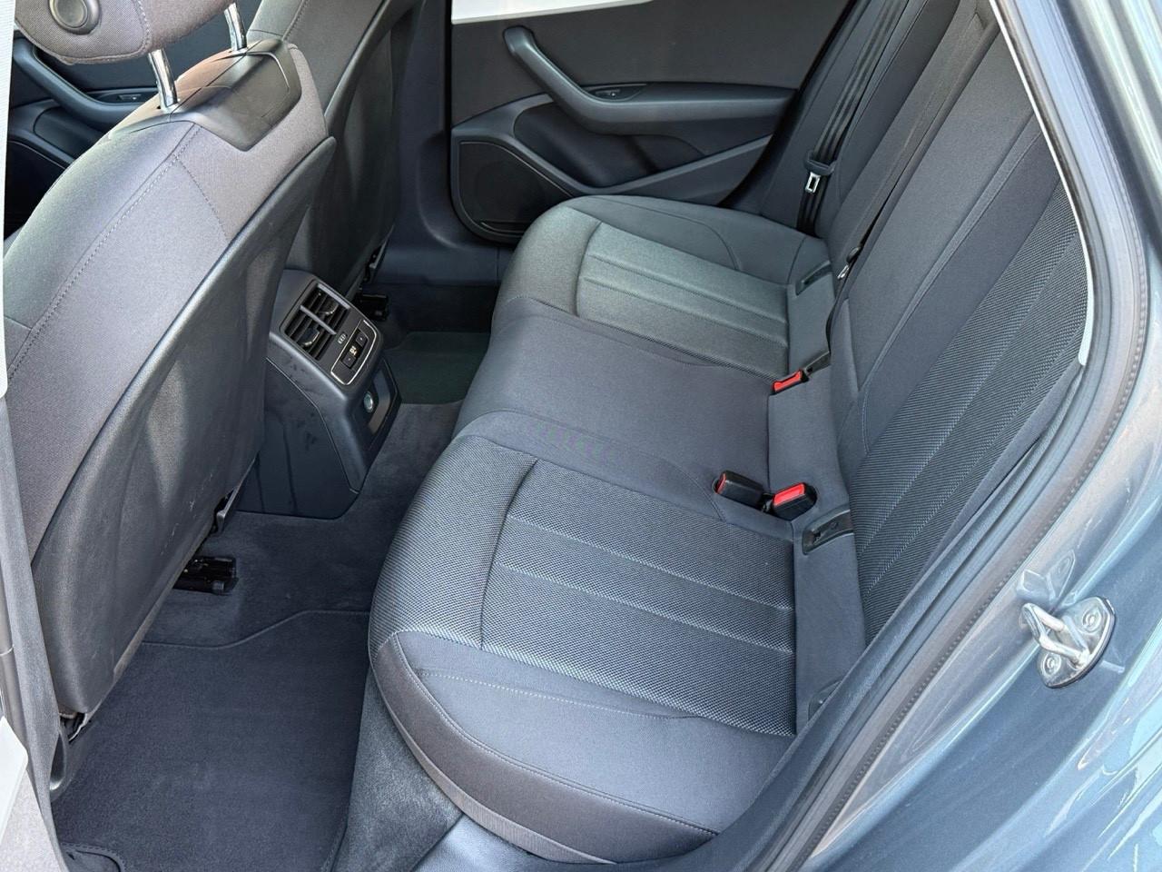 Audi A4 Avant 40 TDI quattro S tronic MATRIX/UNIPRO