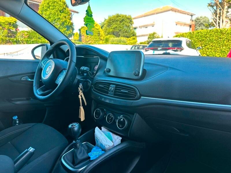 FIAT Tipo (2015-->) Tipo 1.4 5 porte Easy Business