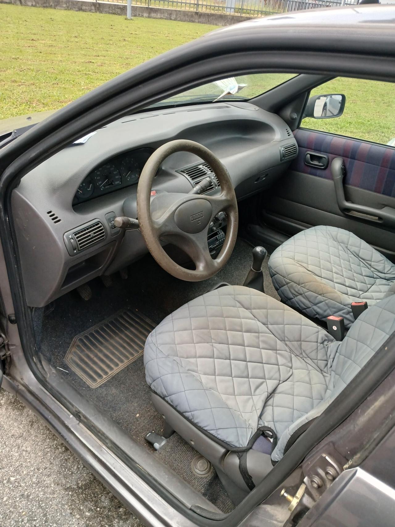 Fiat Punto 55 cat 5 porte S auto d" epoca 28 anni