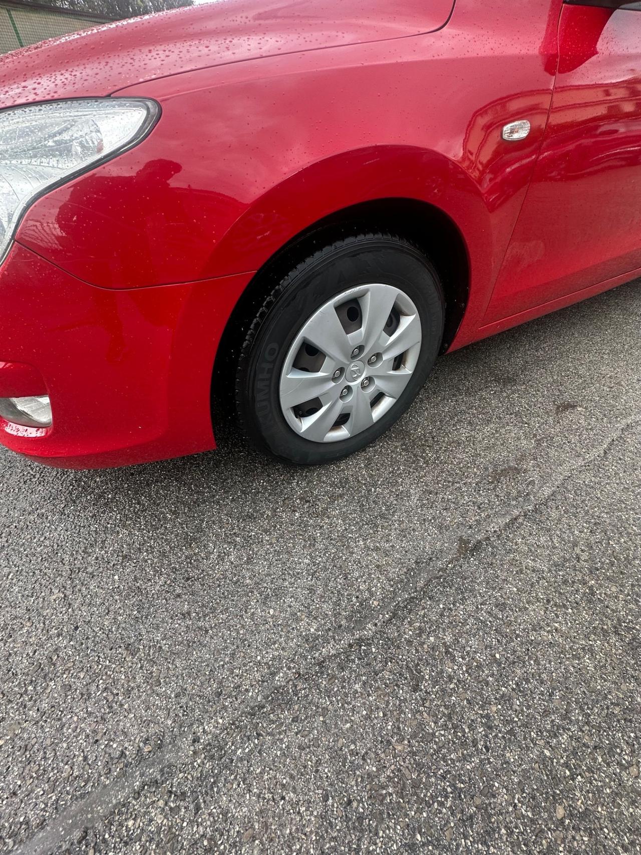 Hyundai i30 1.6 CRDi VGT 16V 90CV 5p. Active
