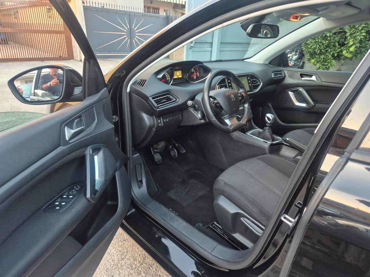 Peugeot 308 1.6 e-HDi 115 CV Stop&Start Active
