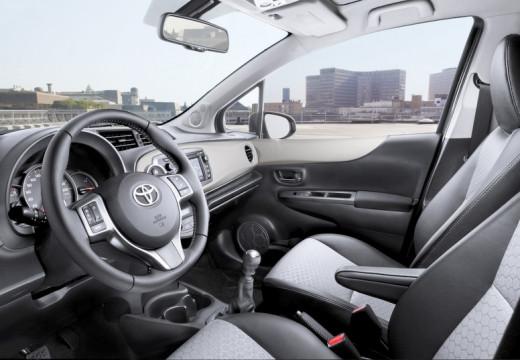 TOYOTA Yaris III 2011 - Yaris 5p 1.0 Active