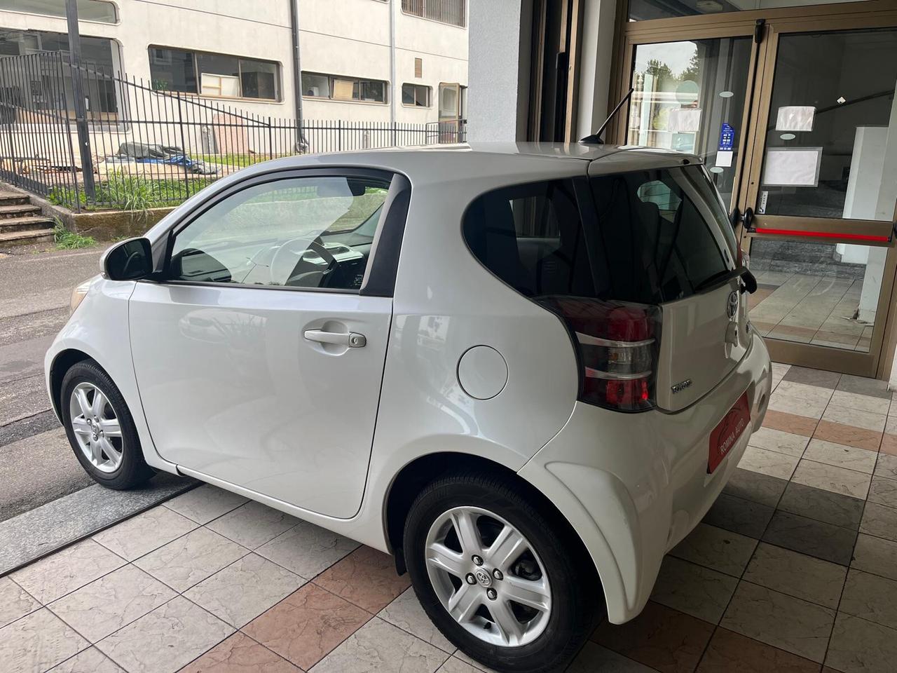 Toyota iQ 1.0